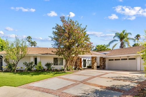 16631 Nanberry Rd, Encino, CA, 91436-3209 | Card Image