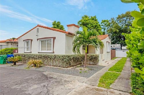 2775 Sw 1st St, Miami, FL, 33135-1318 | Card Image