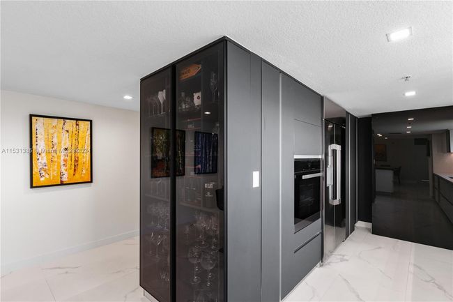 APT-1601 - 1800 N Bayshore Dr, Condo with 3 bedrooms, 3 bathrooms and null parking in Miami FL | Image 18