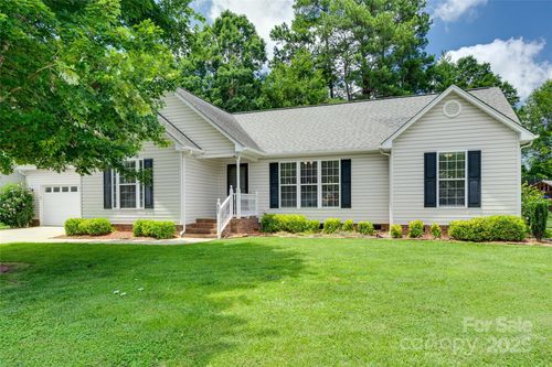 605 Summey Farm Dr, Dallas, NC, 28034-0245 | Card Image