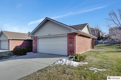 7206 Beaver Creek Lane, Lincoln, NE, 68516 | Card Image