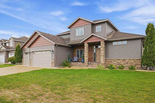 2815 Pyle Ln E, West Fargo, ND, 58078-5441 | Card Image