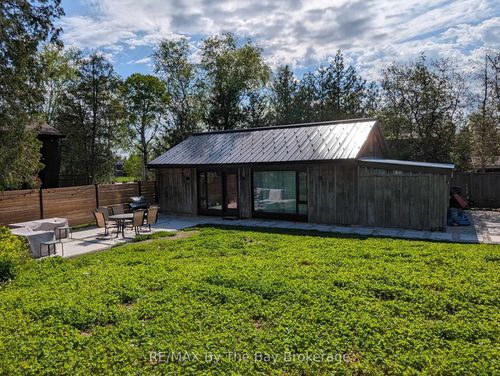 {{alt}} | Card Image