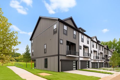 7904 Sansom Cir, Charlotte, NC, 28213 | Card Image