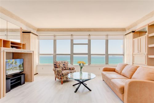 apt-9d-4925 Collins Ave, Miami Beach, FL, 33140-2761 | Card Image