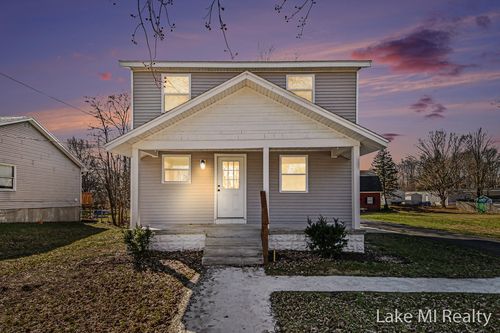 372 60th St Se, Grand Rapids, MI, 49548-6808 | Card Image