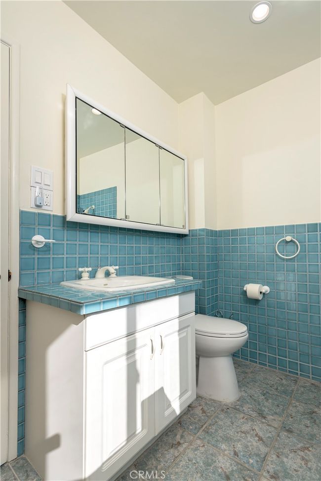 Hall Bath | Image 26