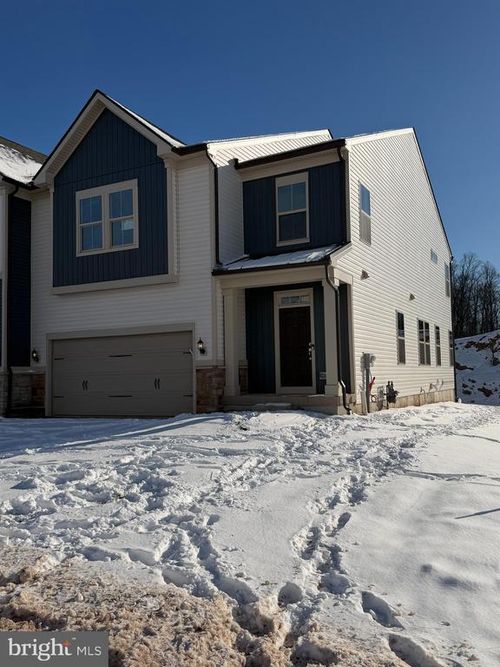 604 Liberty Ridge Rd, HORSHAM, PA, 19044-5202 | Card Image