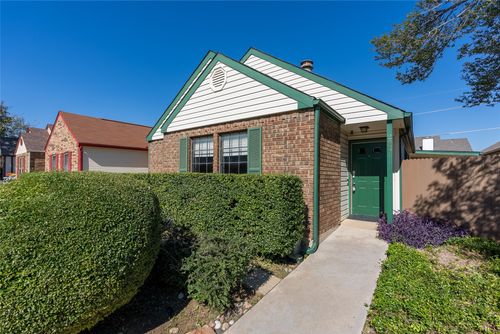 243 Teakwood Ln, Lewisville, TX, 75067-6569 | Card Image