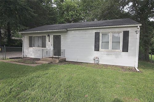 207 S 65th St, Kansas City, KS, 66111-2202 | Card Image
