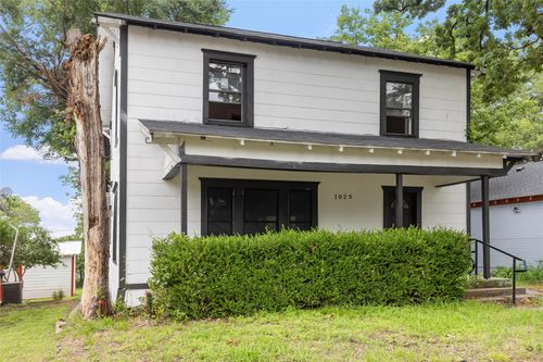 1025 W Walker St, Denison, TX, 75020-2127 | Card Image