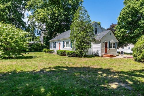 251 Phinneys Ln, Centerville, MA, 02632-2543 | Card Image