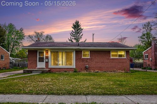 1104 Marion Dr, Holly, MI, 48442-1040 | Card Image