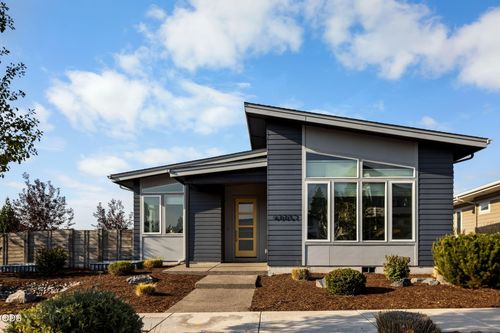 60057 Se Ruby Peak Loop, Bend, OR, 97702-8837 | Card Image