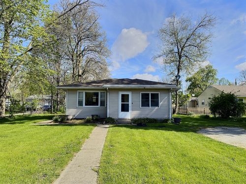 203 E Indiana St, Kouts, IN, 46347-9513 | Card Image