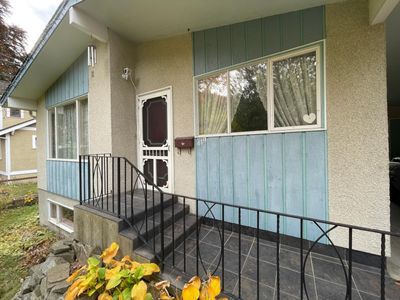 419 3 Rd St, House other with 3 bedrooms, 1 bathrooms and 2 parking in Nelson BC | Image 2