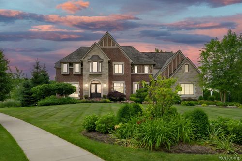 49277 Chianti Dr, Northville, MI, 48167-9383 | Card Image