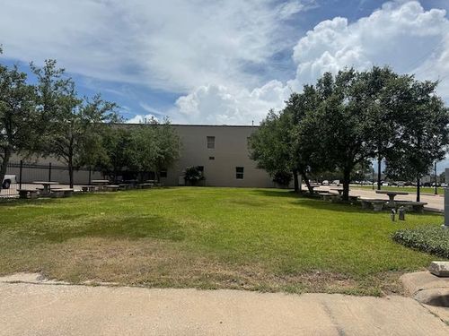 college-st-2735 Franklin St, Beaumont, TX, 77701-6613 | Card Image