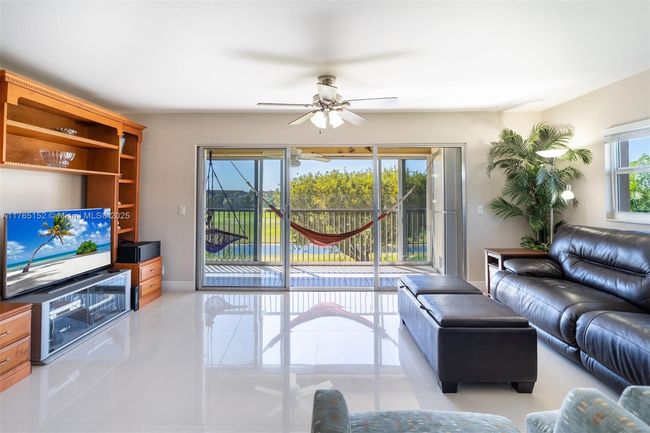 APT-415K - 1300 Sw 125 Th Ave, Condo with 2 bedrooms, 2 bathrooms and null parking in Pembroke Pines FL | Image 15