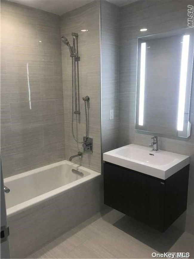 APT-16Q - 131 40 Th Rd, Condo with 1 bedrooms, 1 bathrooms and null parking in Flushing NY | Image 5