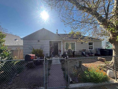 312 Herzog Blvd, Yreka, CA, 96097-2606 | Card Image
