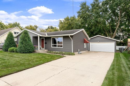 303 15th Avenue Sw, Austin, MN, 55912 | Card Image