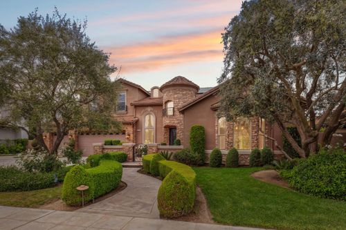 4918 W Bluff Ave, Fresno, CA, 93722-2126 | Card Image
