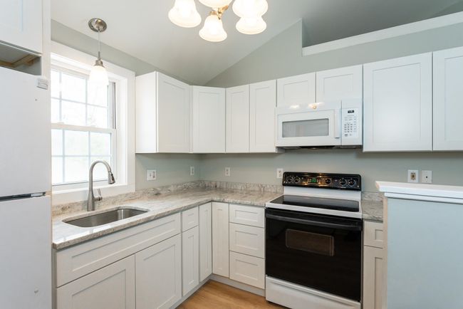 7 Elm St, House other with 3 bedrooms, 3 bathrooms and null parking in Newton NH | Image 30