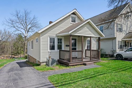 424 Vley Road, Schenectady, NY, 12302 | Card Image