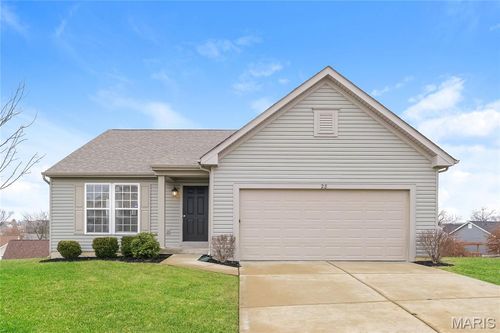 28 Crystal Meadow Ct, Wentzville, MO, 63385-3770 | Card Image