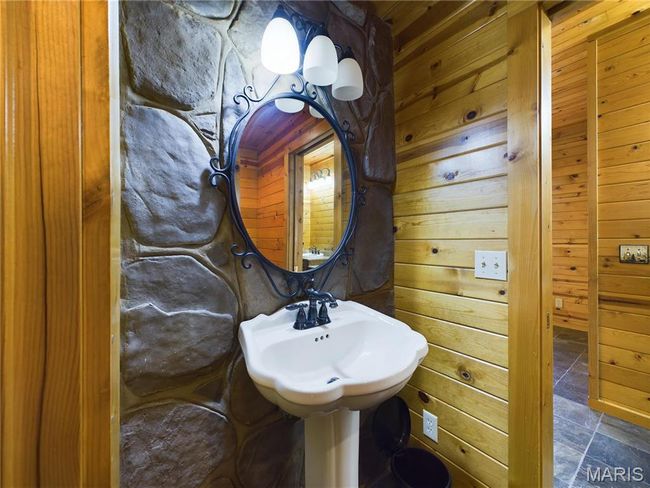 15877 Highway M, Home with 8 bedrooms, 4 bathrooms and 3 parking in Bloomfield MO | Image 35