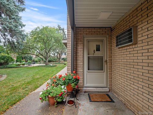 apt-7-2655 E Maple Rd, Birmingham, MI, 48009-5967 | Card Image