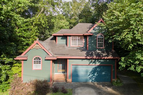 9028 Warbler Ln, Chattanooga, TN, 37421-1358 | Card Image