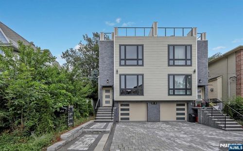 281 Grant Ave, Cliffside Park, NJ, 07010-2503 | Card Image