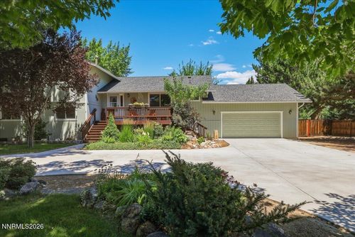 1518 Glenwood Dr, Gardnerville, NV, 89460-8977 | Card Image
