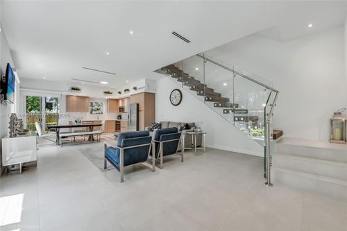 2868-2868 Sw 33rd Ct, Miami, FL, 33133-3445 | Card Image