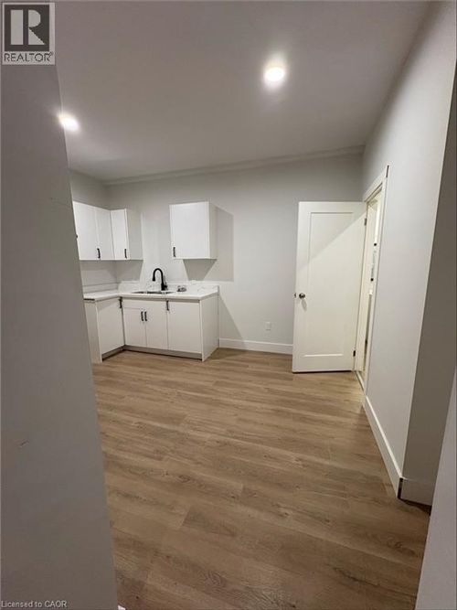 5-803 King St, Port Colborne, ON, L3K4J3 | Card Image