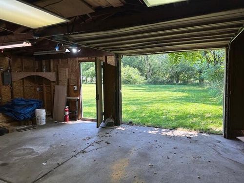 58221 Travis Rd, New Hudson, MI, 48165-9574 | Card Image