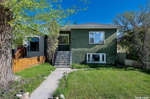 204 25th Street W, Saskatoon, SK, S7L0C4 | Card Image