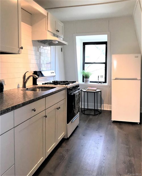 apt-3-46 Voorhis Ave, Nyack, NY, 10960-4456 | Card Image