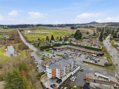 301-7098 Wallace Dr, Central Saanich, BC, V8M1E9 | Card Image