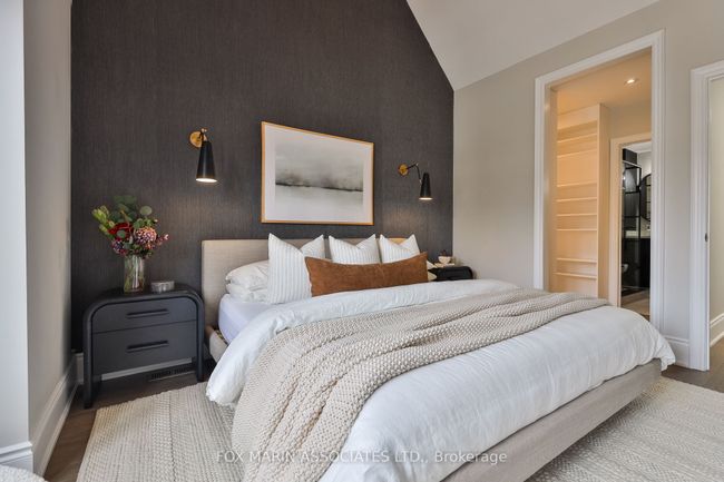 954 Logan Ave, House attached with 4 bedrooms, 4 bathrooms and 2 parking in Toronto ON | Image 22