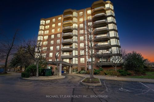 605-1905 Pilgrims Way, Oakville, ON, L6M2X2 | Card Image