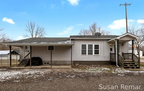 212 Mill St, Ionia, MI, 48846-1855 | Card Image