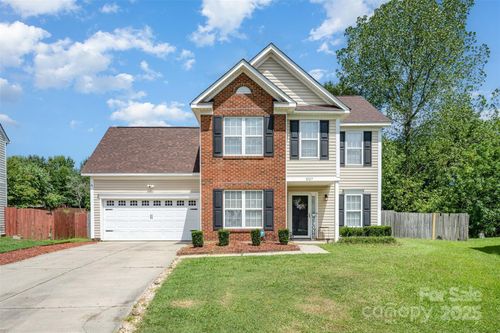 8127 Trotter Rd, Charlotte, NC, 28216-9503 | Card Image