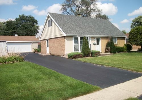 6932 W 91st St, Bridgeview, IL, 60455-2045 | Card Image