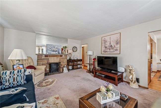185 Center St, House other with 3 bedrooms, 2 bathrooms and 2 parking in Springdale PA | Image 12