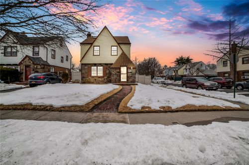 248-21 87th Ave, Bellerose, NY, 11426-2033 | Card Image
