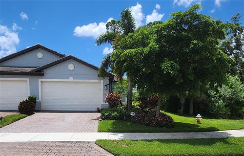12139 Firewheel Pl, VENICE, FL, 34293-2757 | Card Image