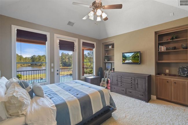 Second floor bedroom. | Image 31
